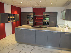 Küchenausstellung im Glarnerland